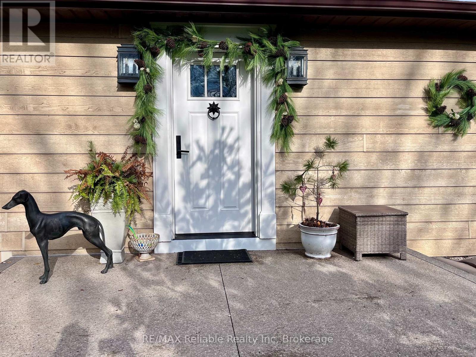 57 Cameron Street, Bluewater, Ontario  N0M 1G0 - Photo 7 - X12585540