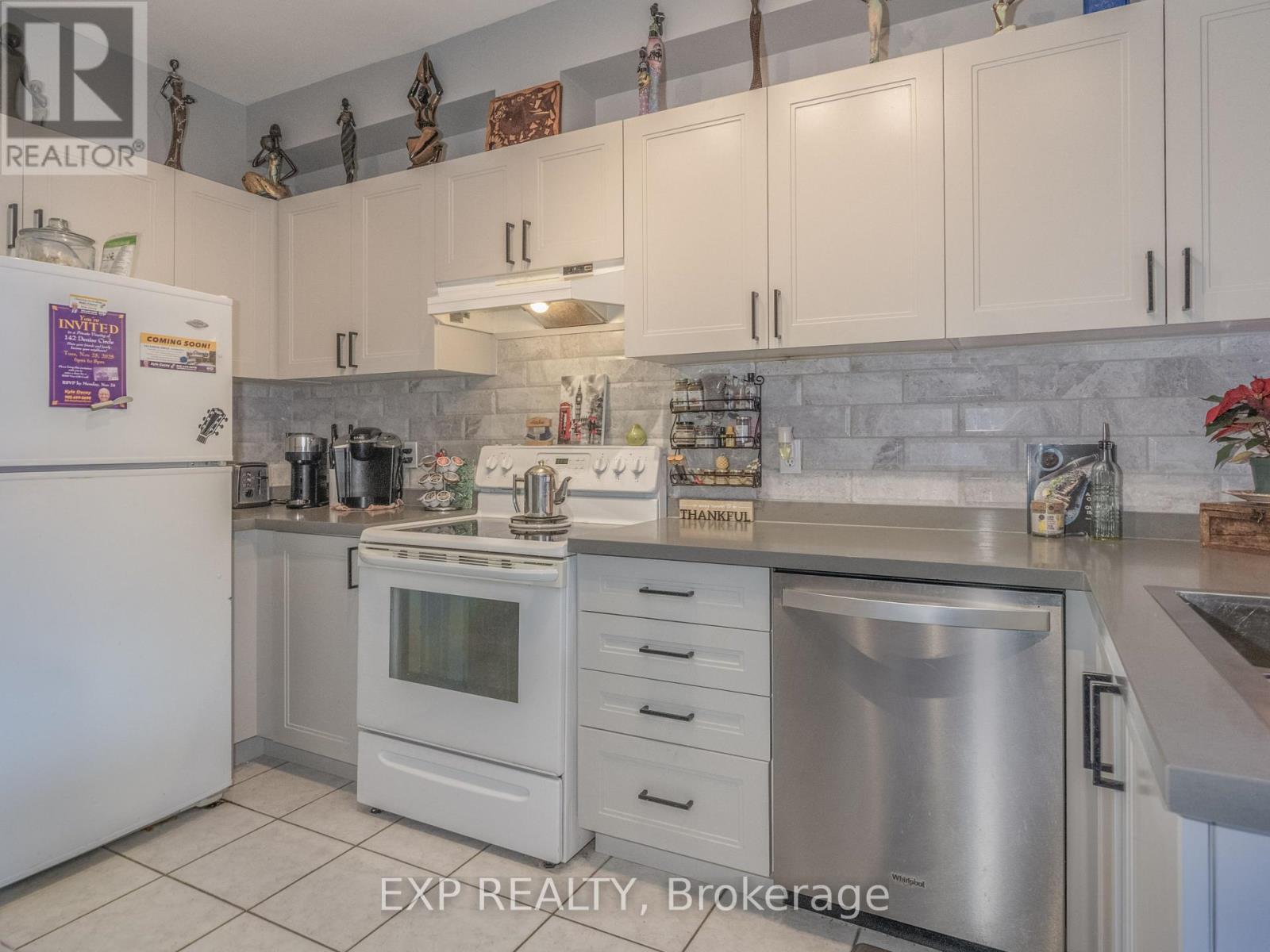 142 Denise Circle, Newmarket, Ontario  L3X 2K1 - Photo 7 - N12581210