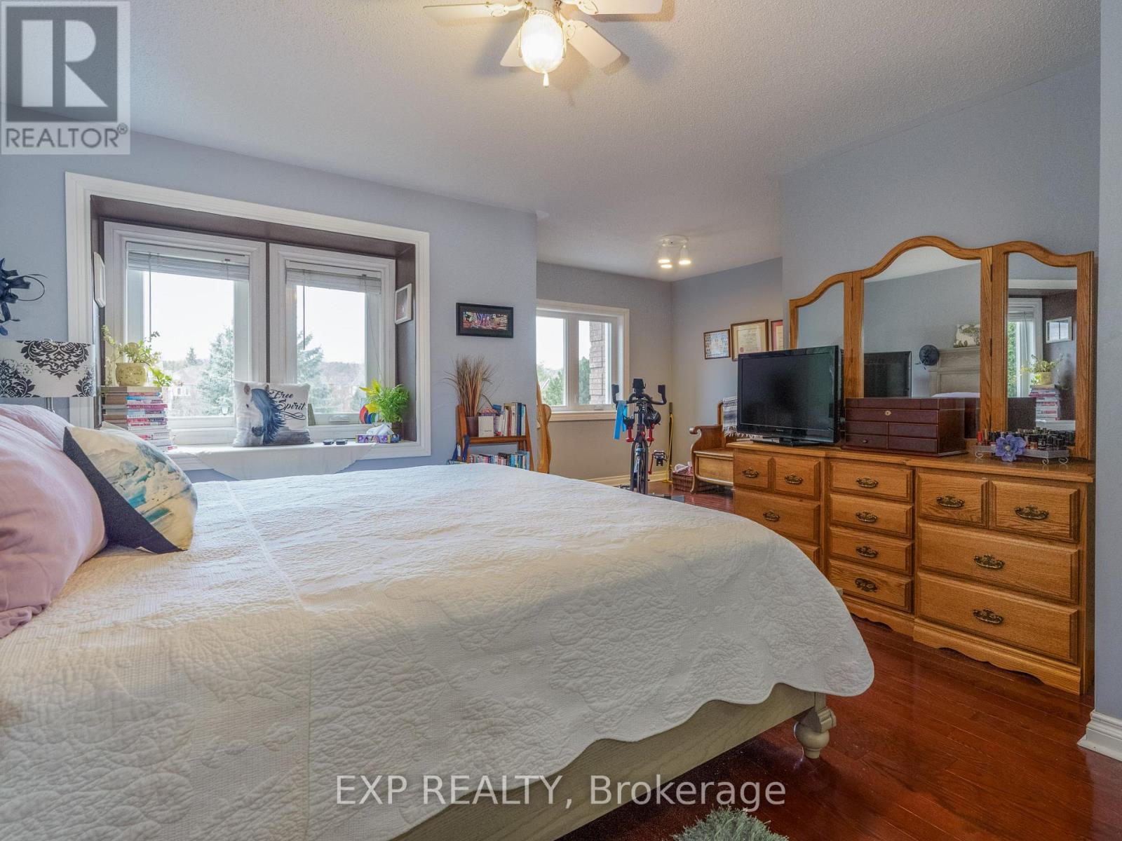 142 Denise Circle, Newmarket, Ontario  L3X 2K1 - Photo 10 - N12581210