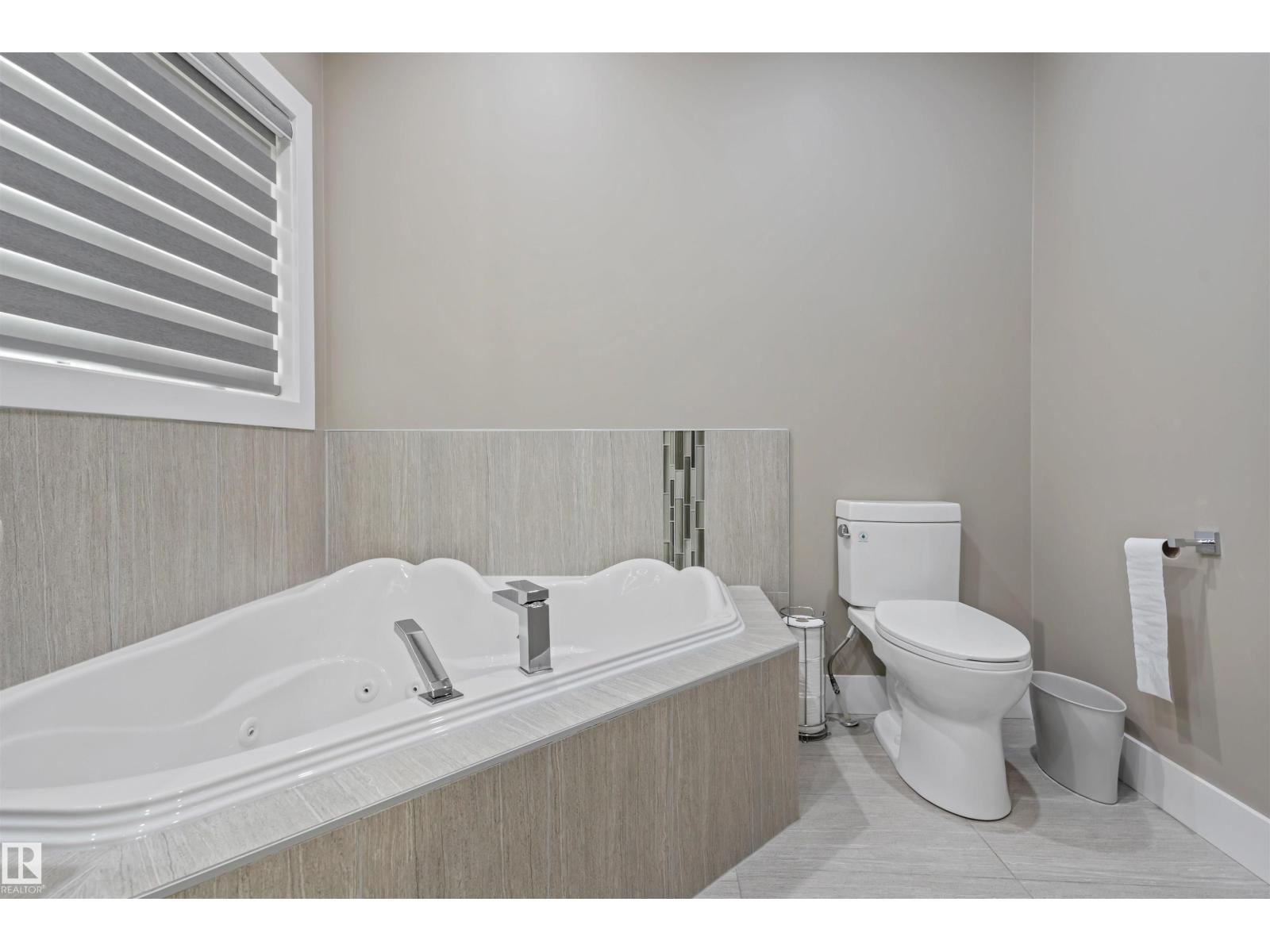 1960 Adamson Tc Sw, Edmonton, Alberta  T6W 1A8 - Photo 39 - E4466969