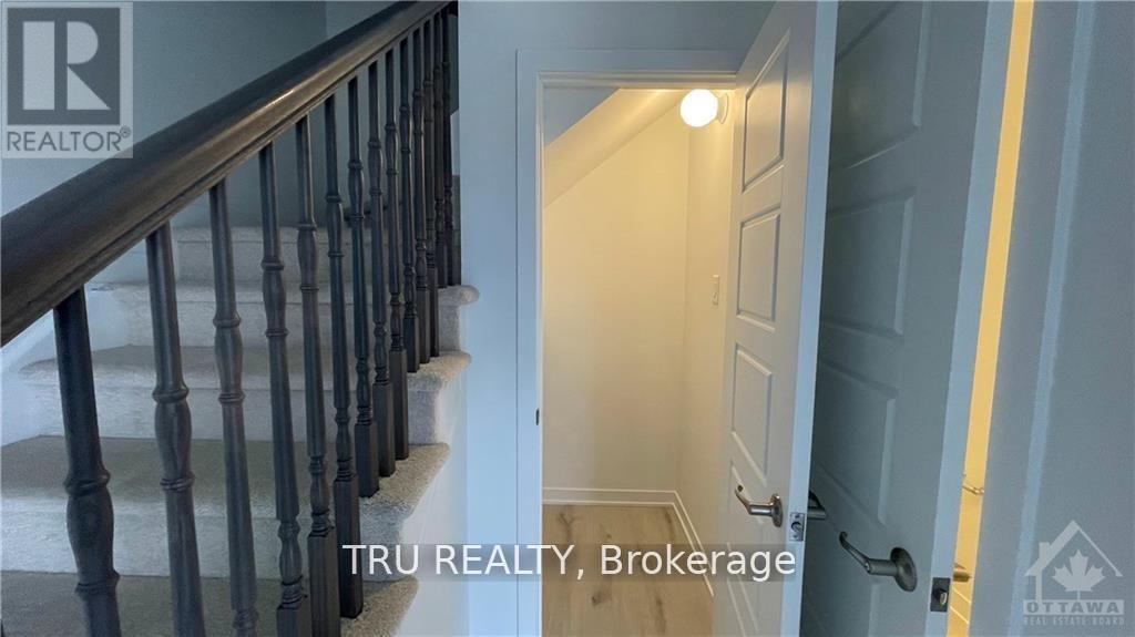 956 Chapman Mills Drive, Ottawa, Ontario  K2J 7J5 - Photo 9 - X12585446