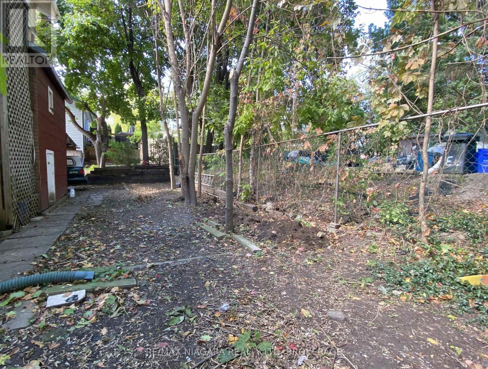 97 Queen Street, Fort Erie, Ontario  L2A 1T9 - Photo 18 - X12329884