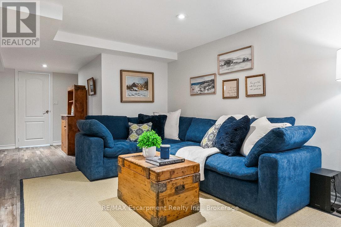 68 Glenmanor Drive N, Oakville, Ontario  L6K 2B4 - Photo 31 - W12585556