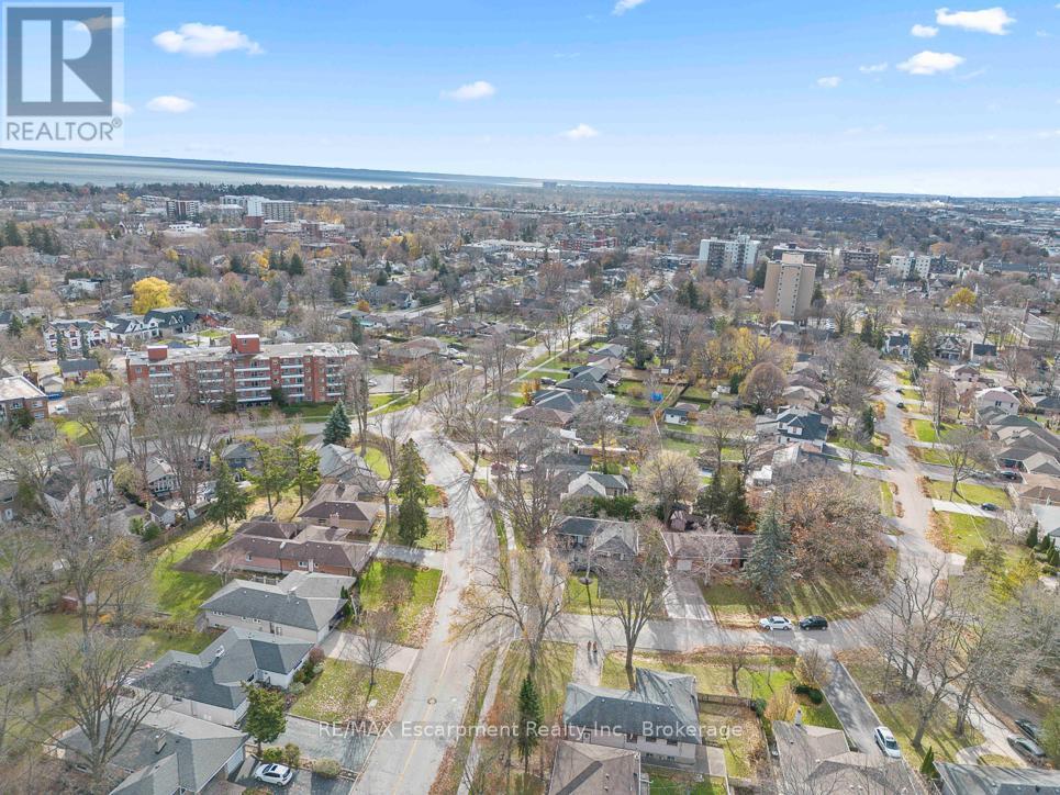 68 Glenmanor Drive N, Oakville, Ontario  L6K 2B4 - Photo 48 - W12585556