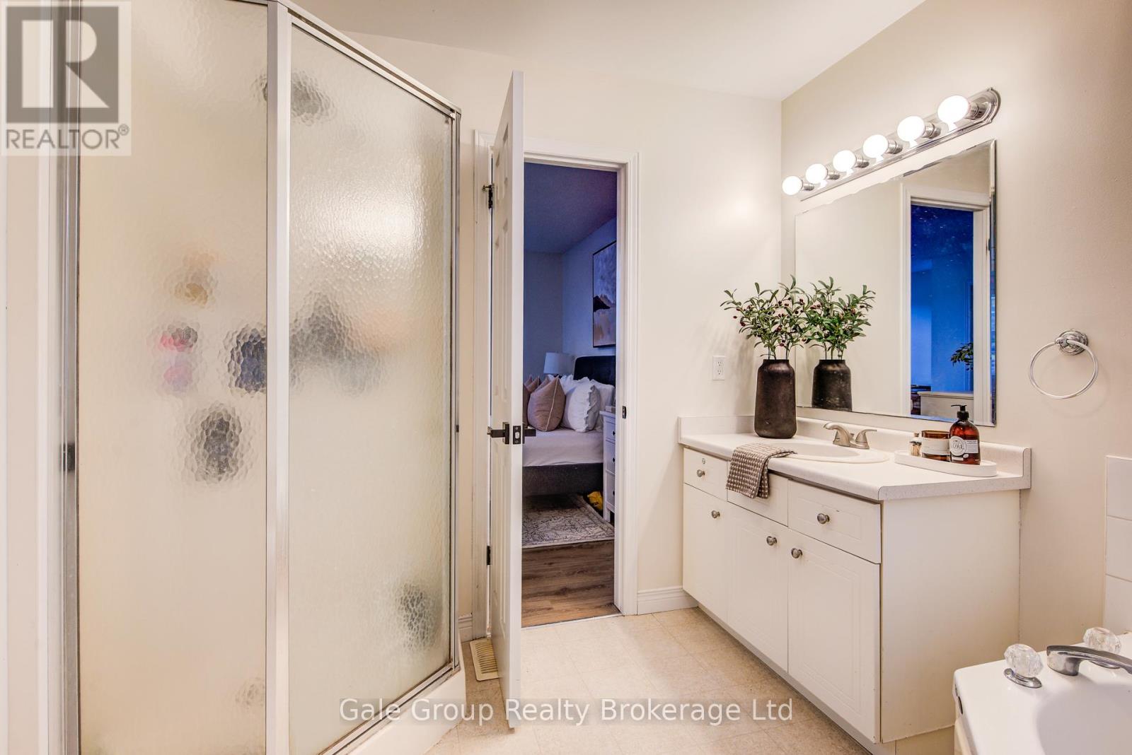 755 Southwood Way, Woodstock, Ontario  N4V 1G5 - Photo 21 - X12585442