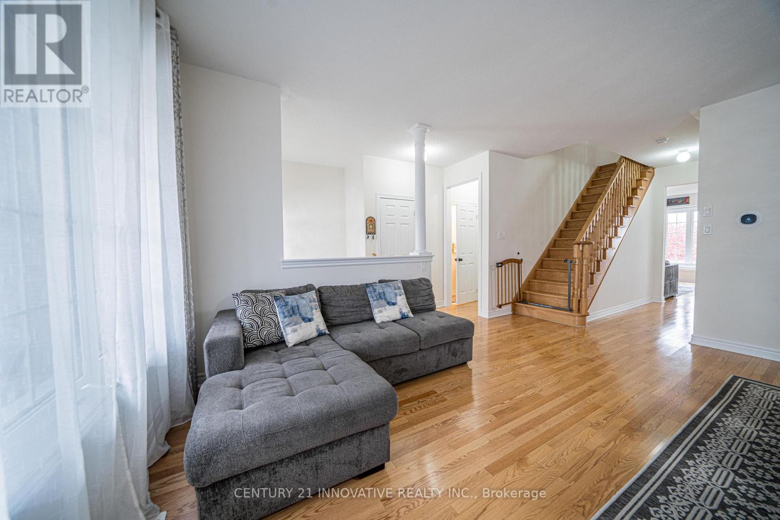 50 Everingham Circle, Brampton, Ontario  L6R 0R7 - Photo 6 - W12585384