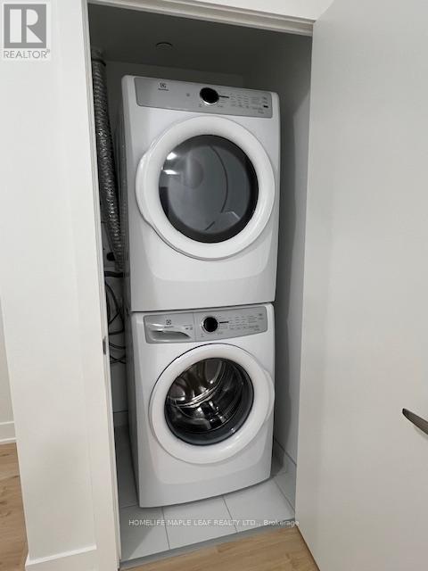 1003 - 2088 James Street S, Burlington, Ontario  L7R 0H2 - Photo 10 - W12585408