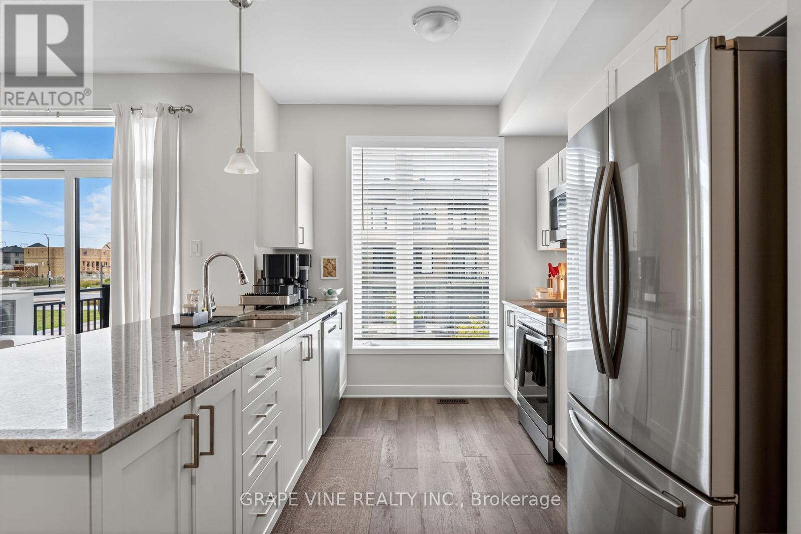 172 Visor Private, Ottawa, Ontario  K2V 0S6 - Photo 8 - X12454713