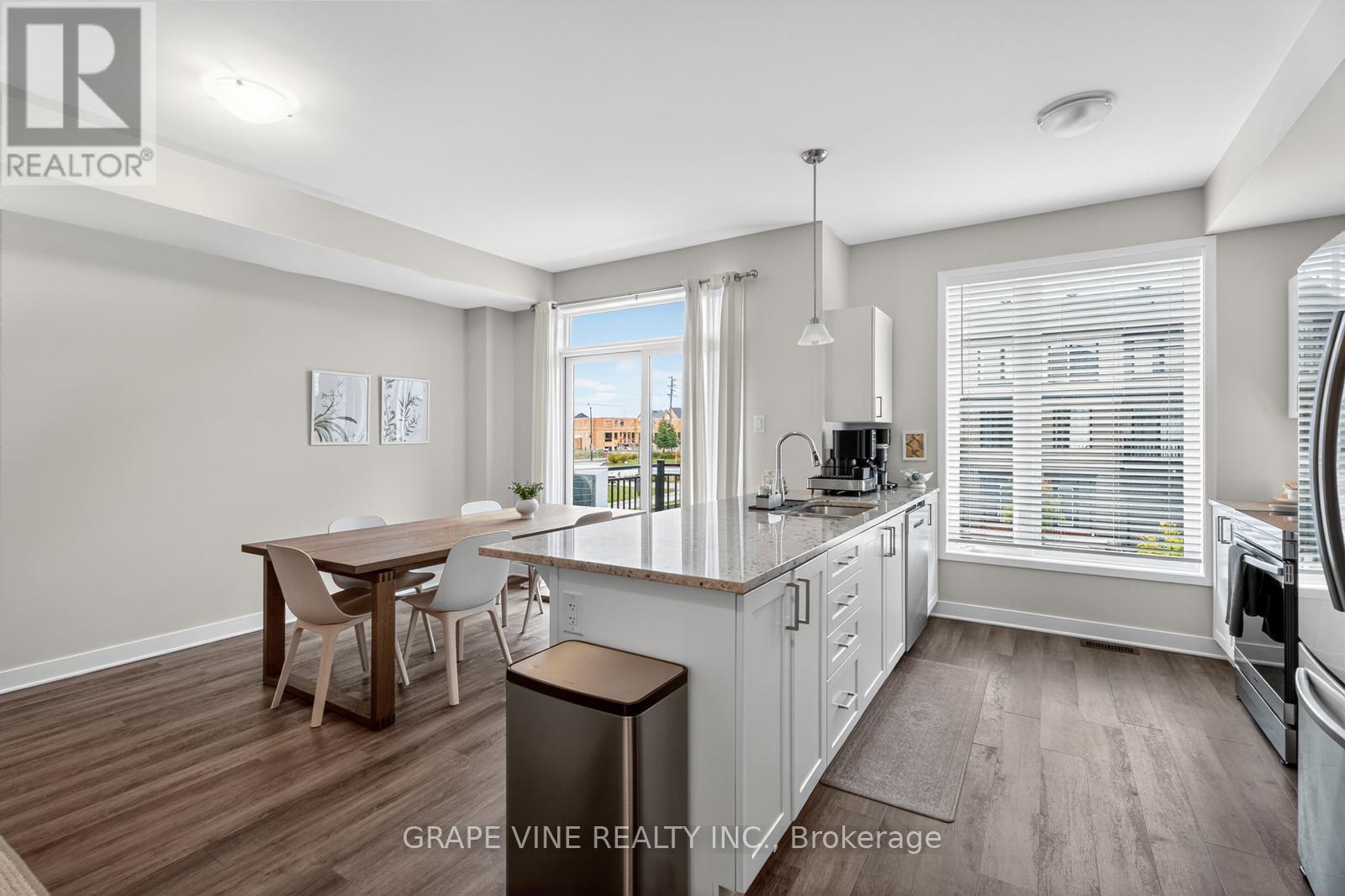 172 Visor Private, Ottawa, Ontario  K2V 0S6 - Photo 7 - X12454713