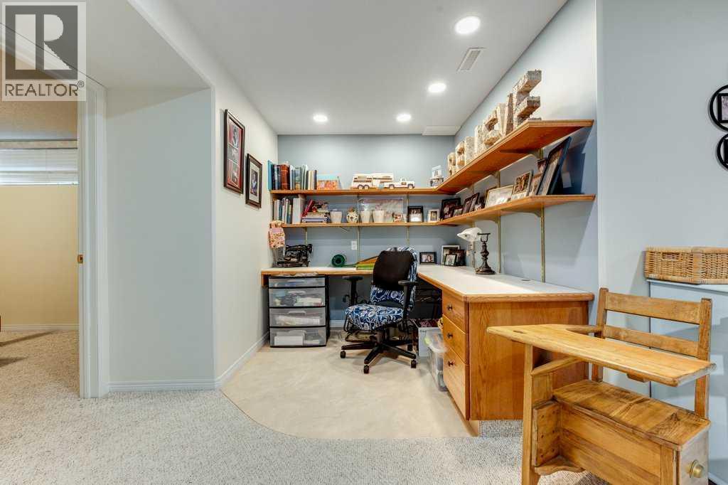 13 Dillon Close, Red Deer, Alberta  T4R 2X7 - Photo 34 - A2249089