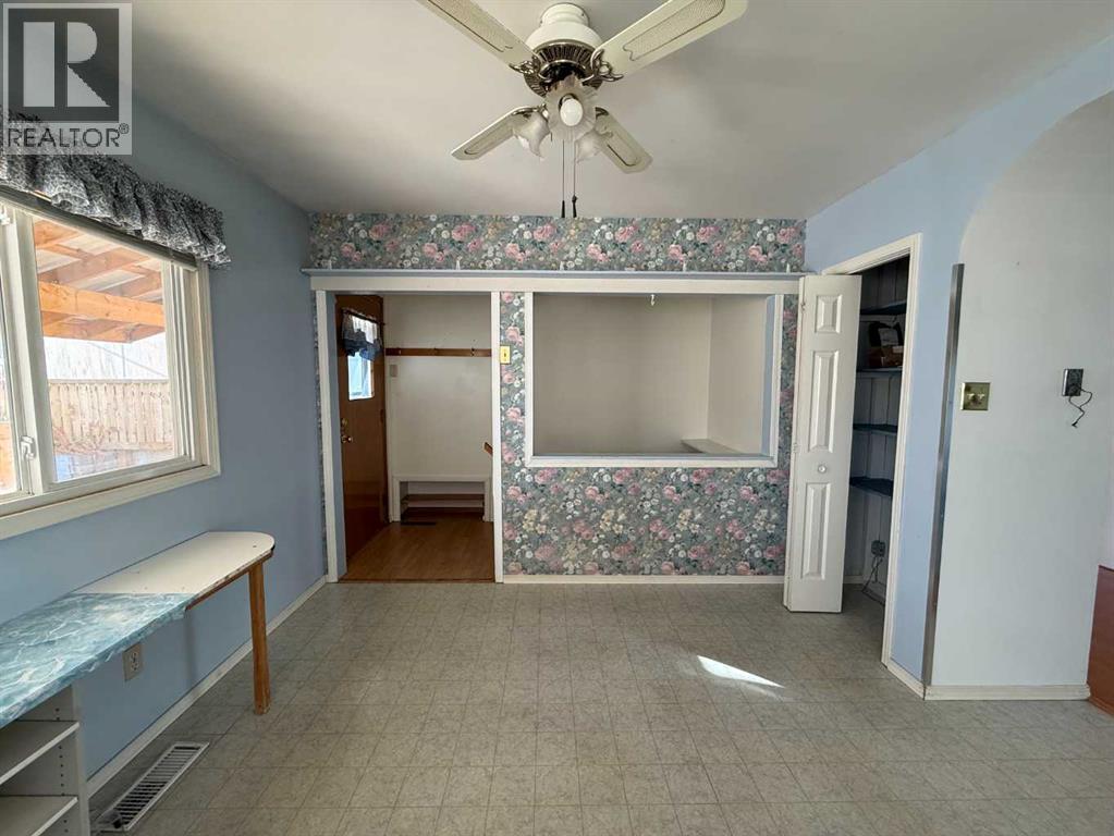 4413 43 Street, Ponoka, Alberta  T4J 1B8 - Photo 5 - A2260326