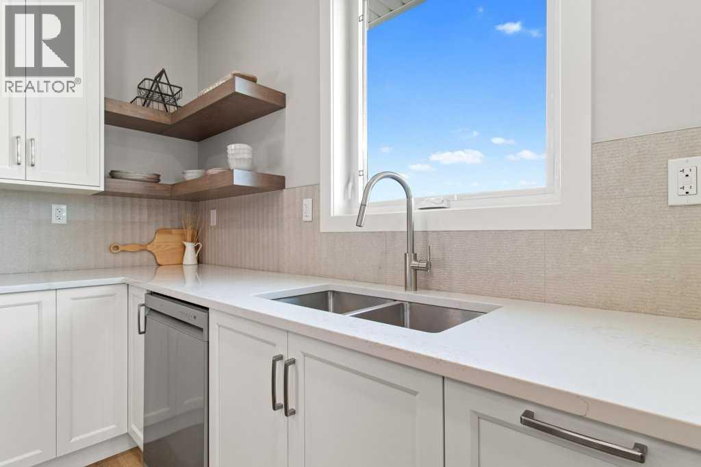 54 Tarzwell Avenue, Red Deer, Alberta  T4P 0Y9 - Photo 5 - A2263776