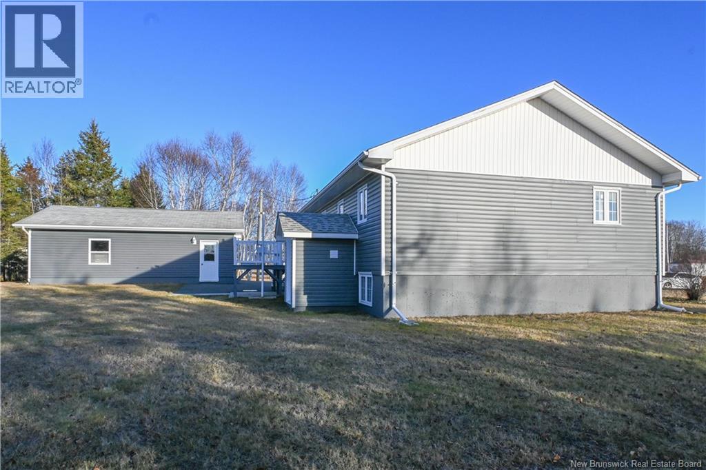 37 Rue Saint-Pierre Street, Rivière-À-La-Truite, New Brunswick E1X 3L6 - Photo 7 - NB130750