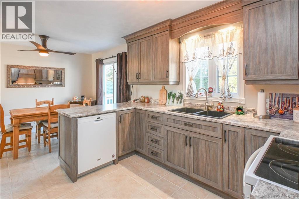 37 Rue Saint-Pierre Street, Rivière-À-La-Truite, New Brunswick E1X 3L6 - Photo 14 - NB130750