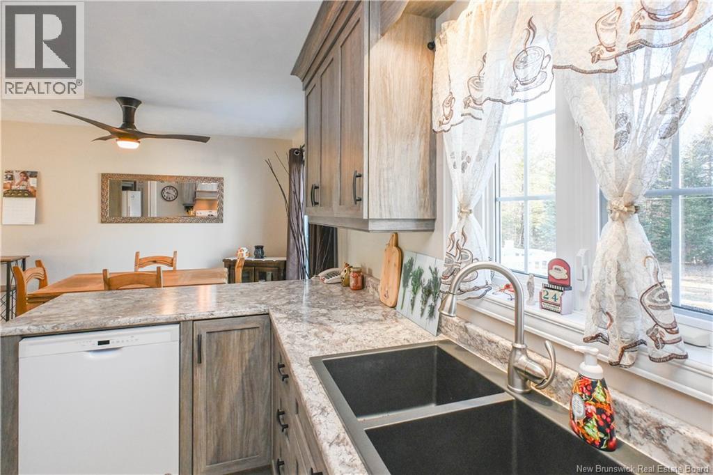 37 Rue Saint-Pierre Street, Rivière-À-La-Truite, New Brunswick E1X 3L6 - Photo 15 - NB130750