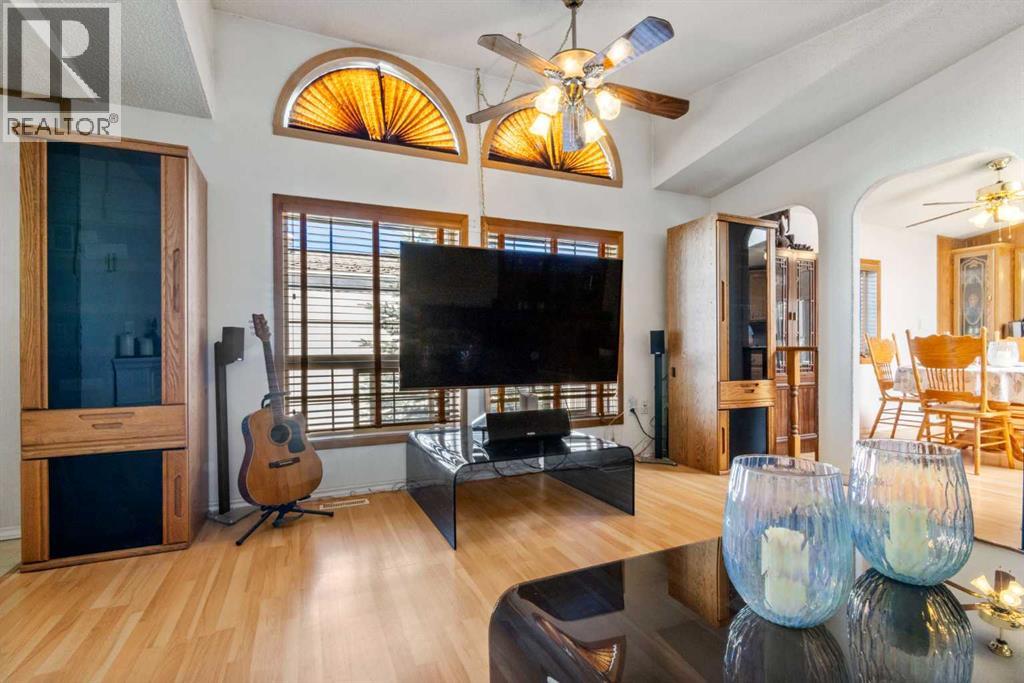 254 Erin Woods Circle Se, Calgary, Alberta  T2B 3C9 - Photo 24 - A2259734