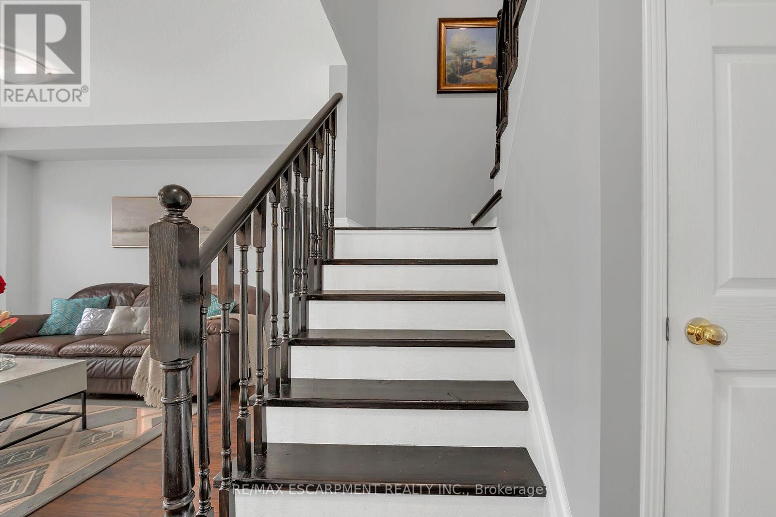 68 Powell Drive, Hamilton, Ontario  L0R 1C0 - Photo 29 - X12585394