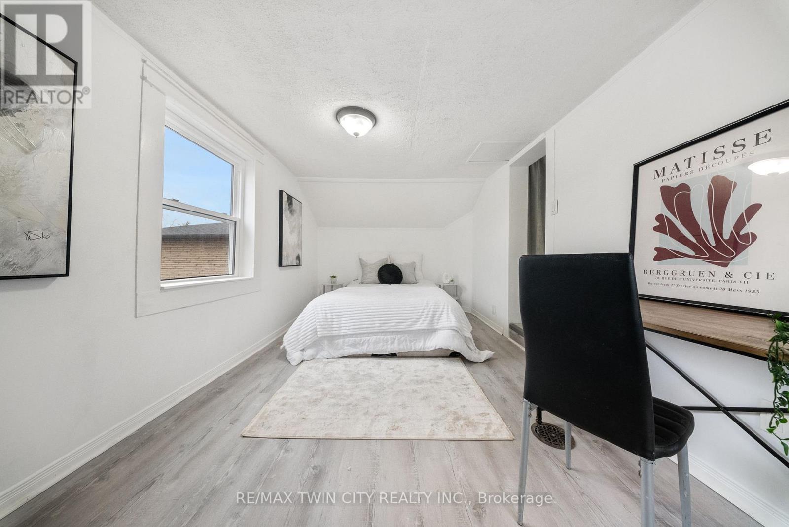 68 Oak Street, Brantford, Ontario  N3T 2B1 - Photo 19 - X12585424