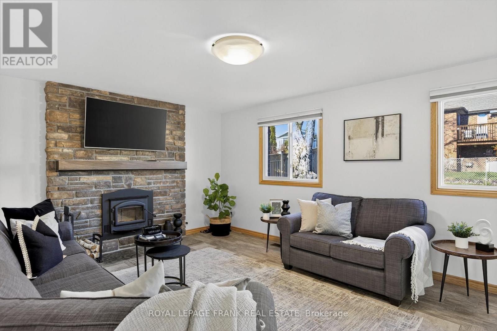 38 Clearview Court, Peterborough, Ontario  K9K 2A3 - Photo 4 - X12563512