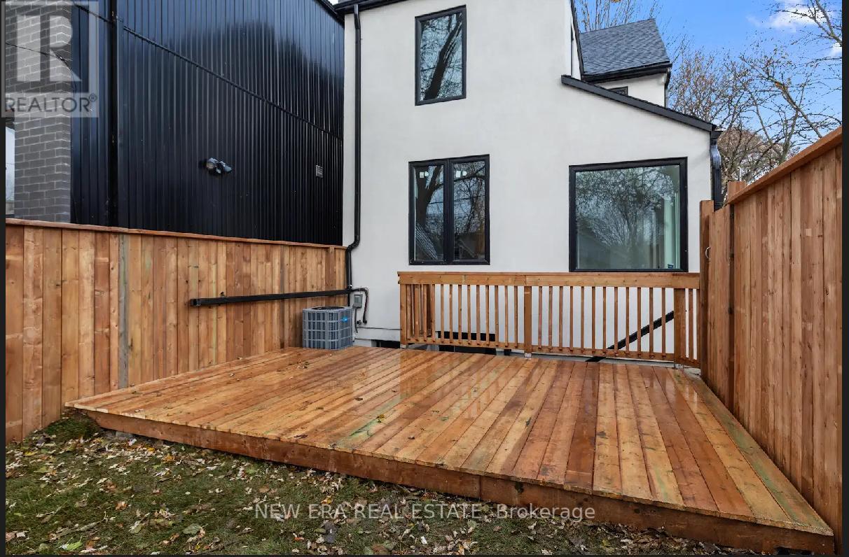 148 Rhodes Avenue, Toronto, Ontario  M4L 3A1 - Photo 33 - E12582694