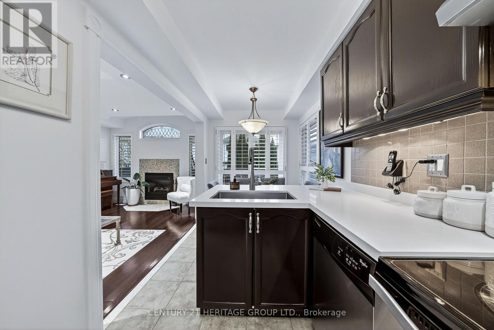 23 Long Point Drive, Richmond Hill, Ontario  L4E 3W9 - Photo 17 - N12582904