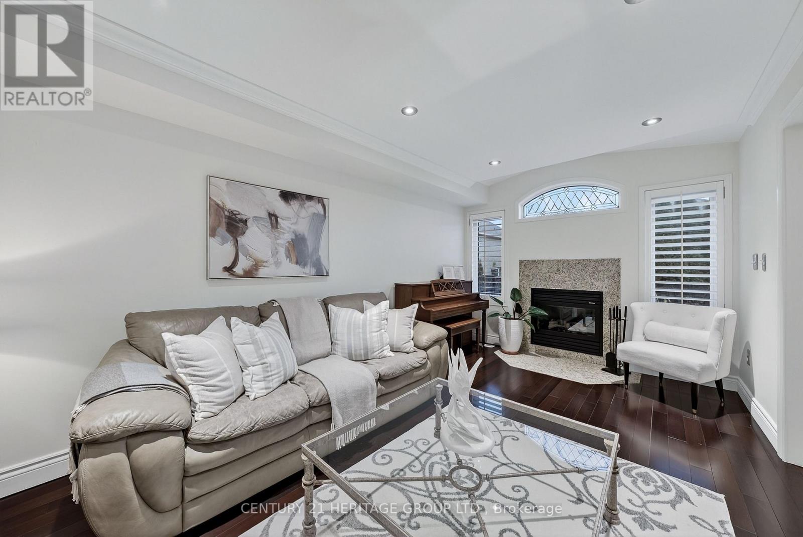 23 Long Point Drive, Richmond Hill, Ontario  L4E 3W9 - Photo 11 - N12582904