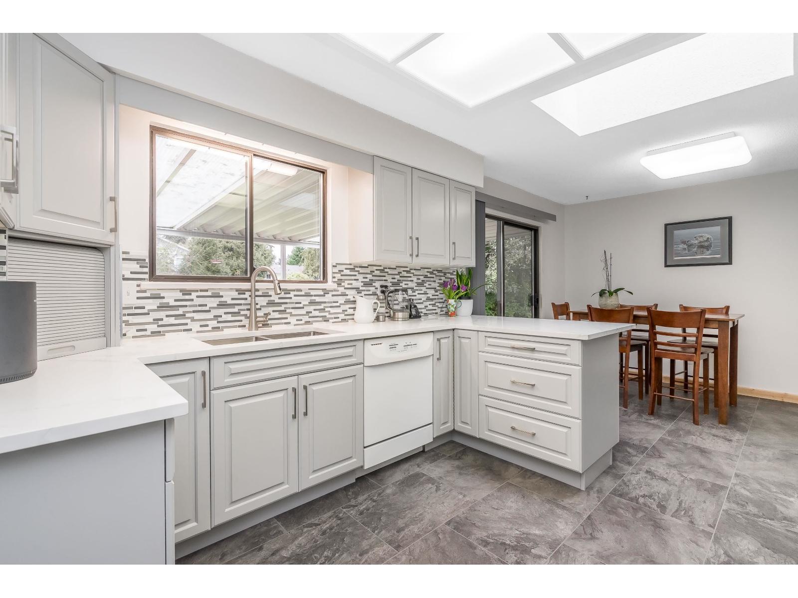 19891 43a Avenue, Langley, British Columbia  V3A 3C3 - Photo 12 - R3070563