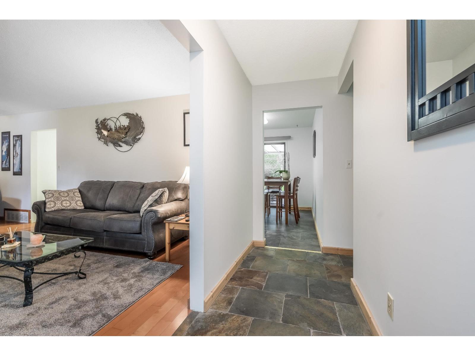 19891 43a Avenue, Langley, British Columbia  V3A 3C3 - Photo 5 - R3070563