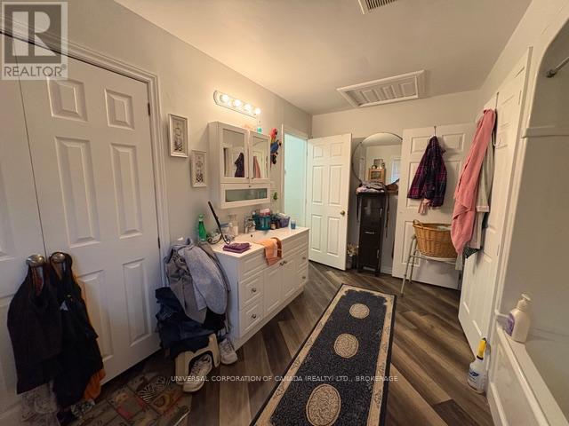 49840 Dingle Street, Malahide, Ontario  N5H 2R1 - Photo 20 - X12433440