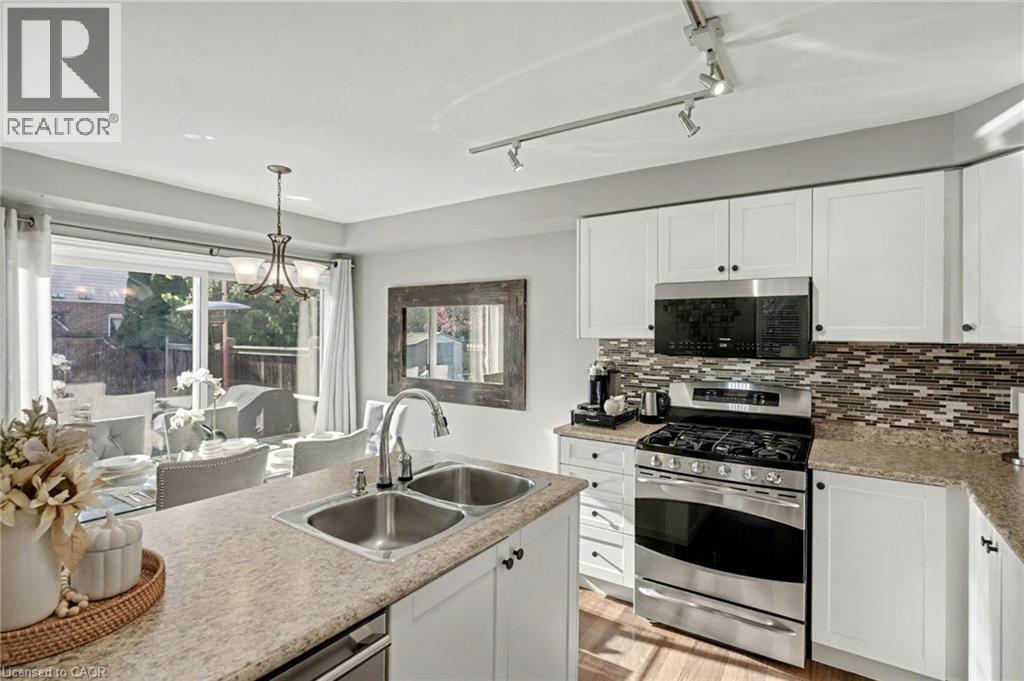 88 Buttercup Crescent, Waterdown, Ontario  L8B 0Y1 - Photo 7 - 40790463