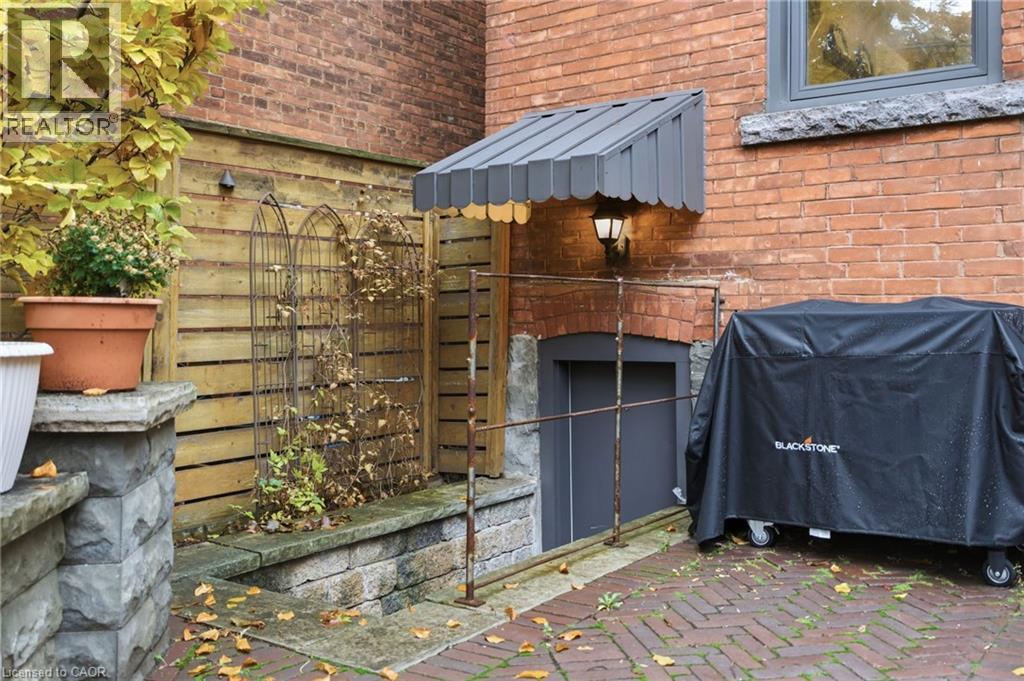 141 Markland Street, Hamilton, Ontario  L8P 2K3 - Photo 47 - 40787824