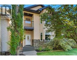 215 23 Avenue NE Tuxedo Park