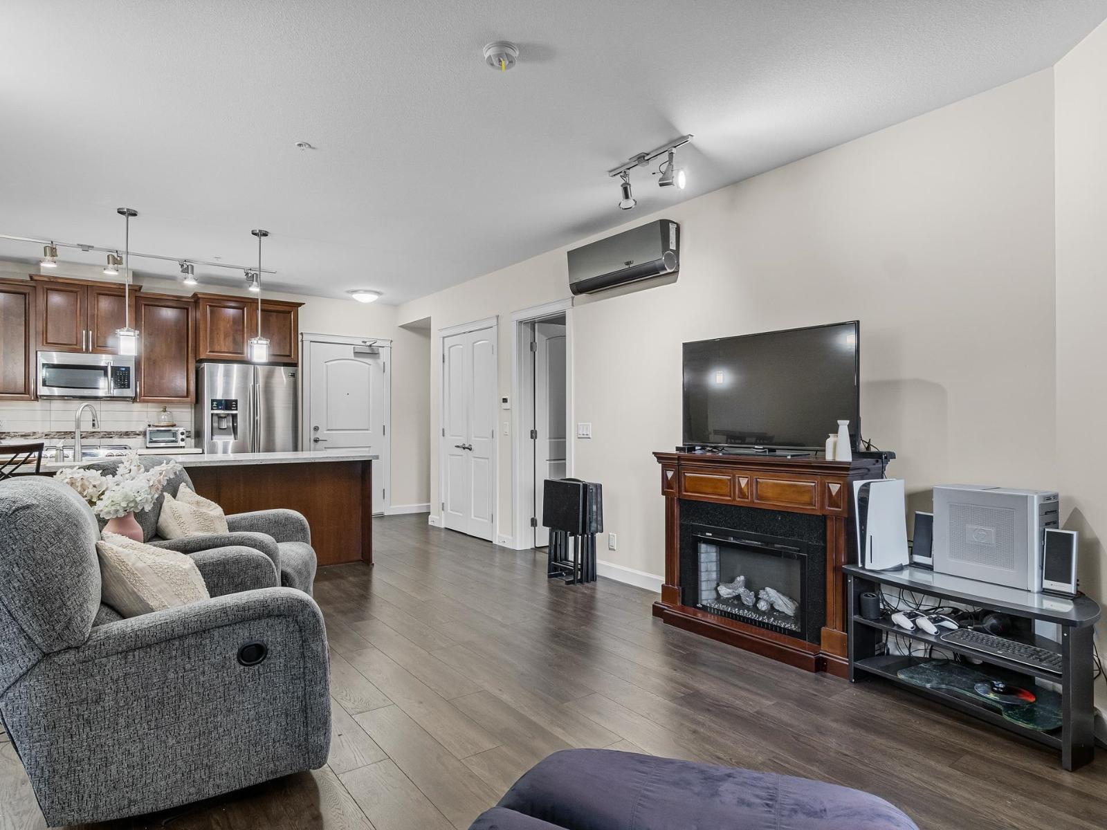 A113 20716 Willoughby Town Centre Drive, Langley, British Columbia  V2Y 3J7 - Photo 10 - R3070857