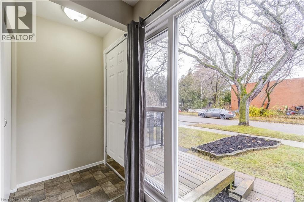 2420 Maryvale Court, Burlington, Ontario  L7P 2P2 - Photo 4 - 40790985