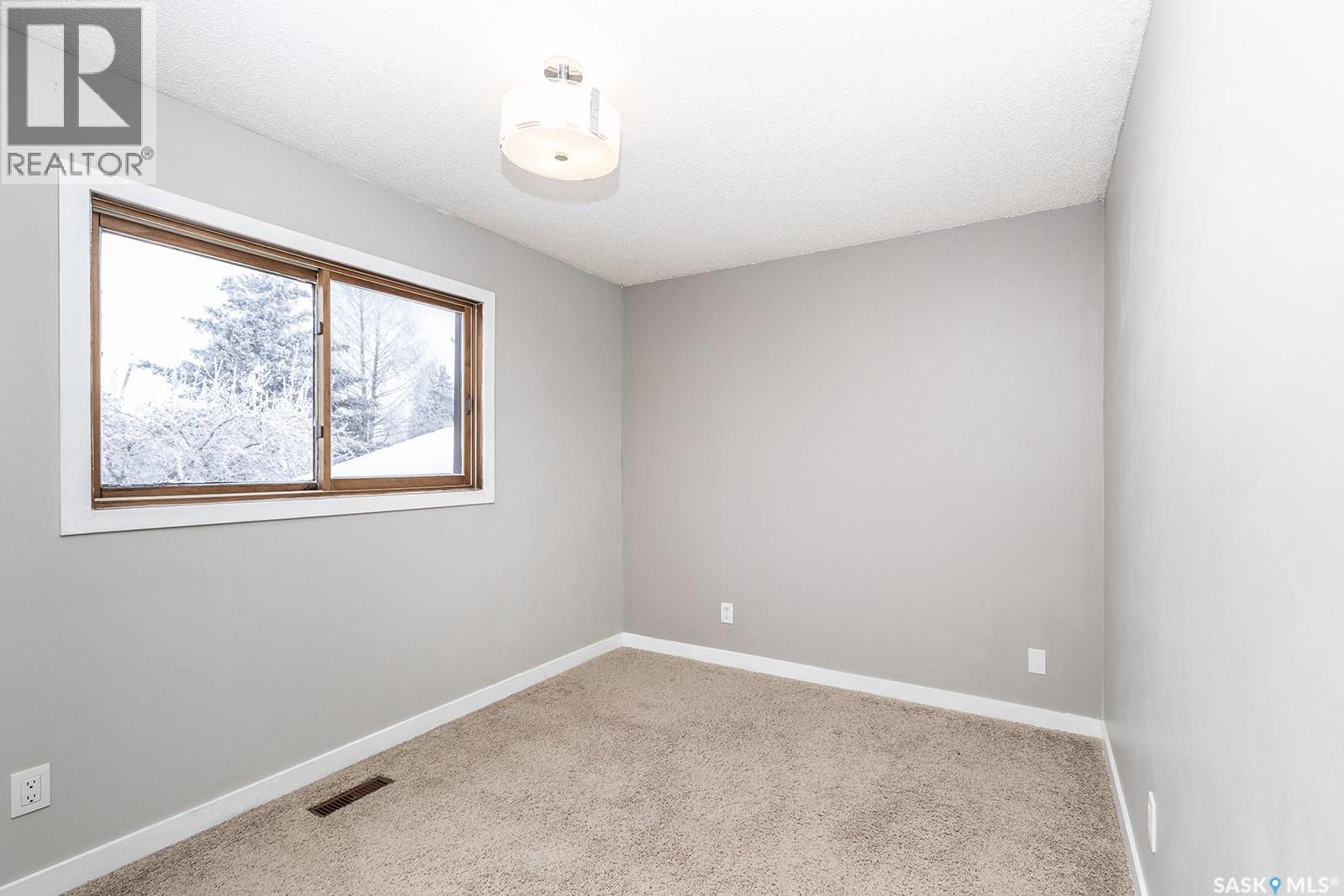 354 Allegretto Crescent, Saskatoon, Saskatchewan  S7K 6R5 - Photo 10 - SK024786