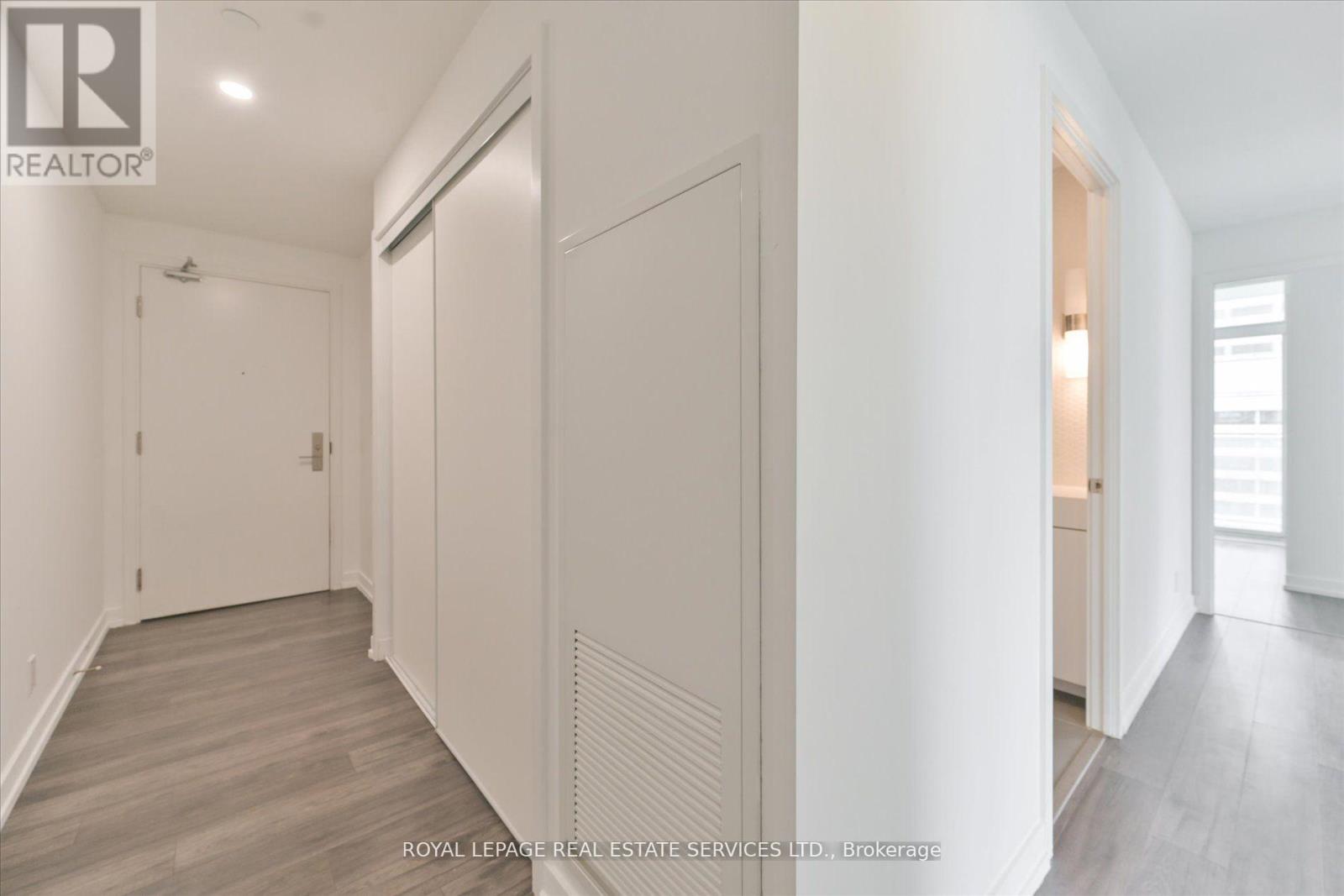 1310 - 33 Helendale Avenue, Toronto, Ontario  M4R 1C5 - Photo 4 - C12585508