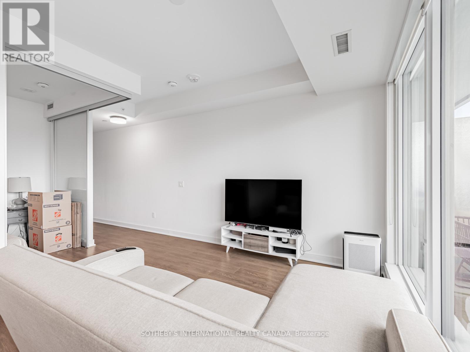 1018 - 60 Tannery Road, Toronto, Ontario  M5A 0S8 - Photo 12 - C12585522