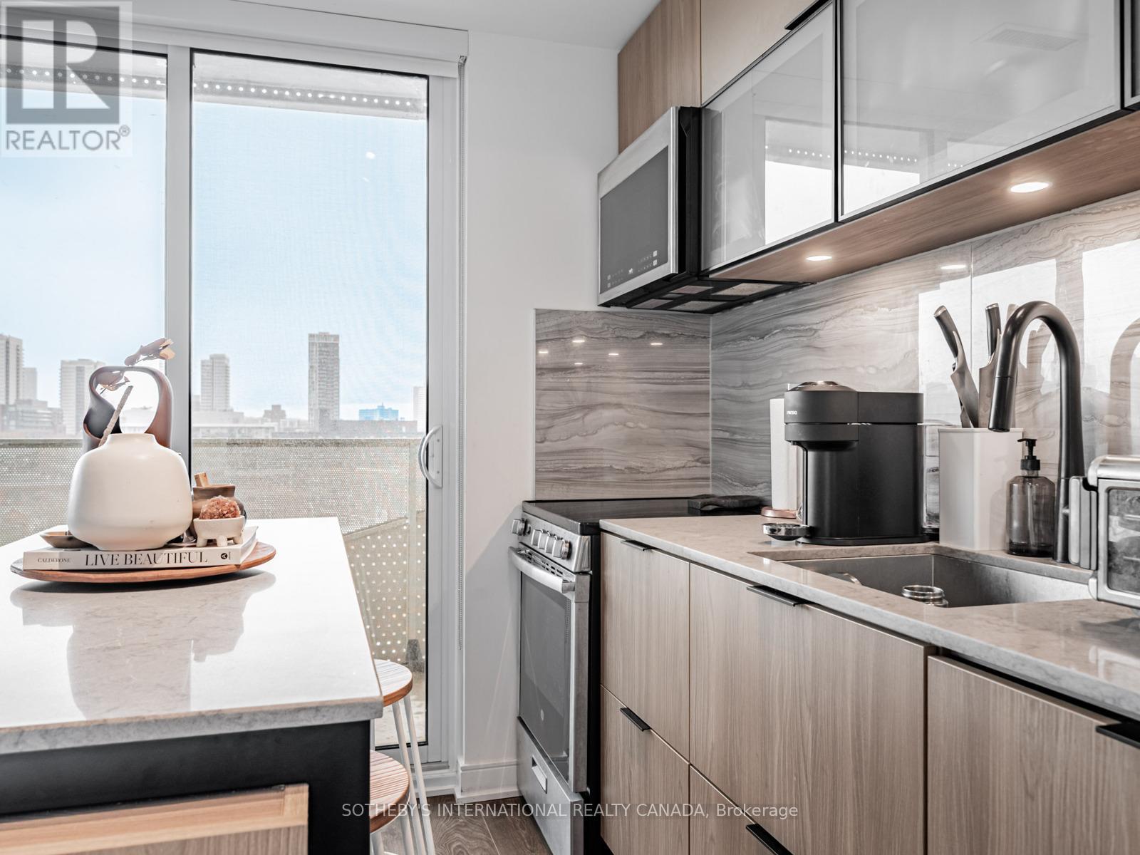 1018 - 60 Tannery Road, Toronto, Ontario  M5A 0S8 - Photo 6 - C12585522