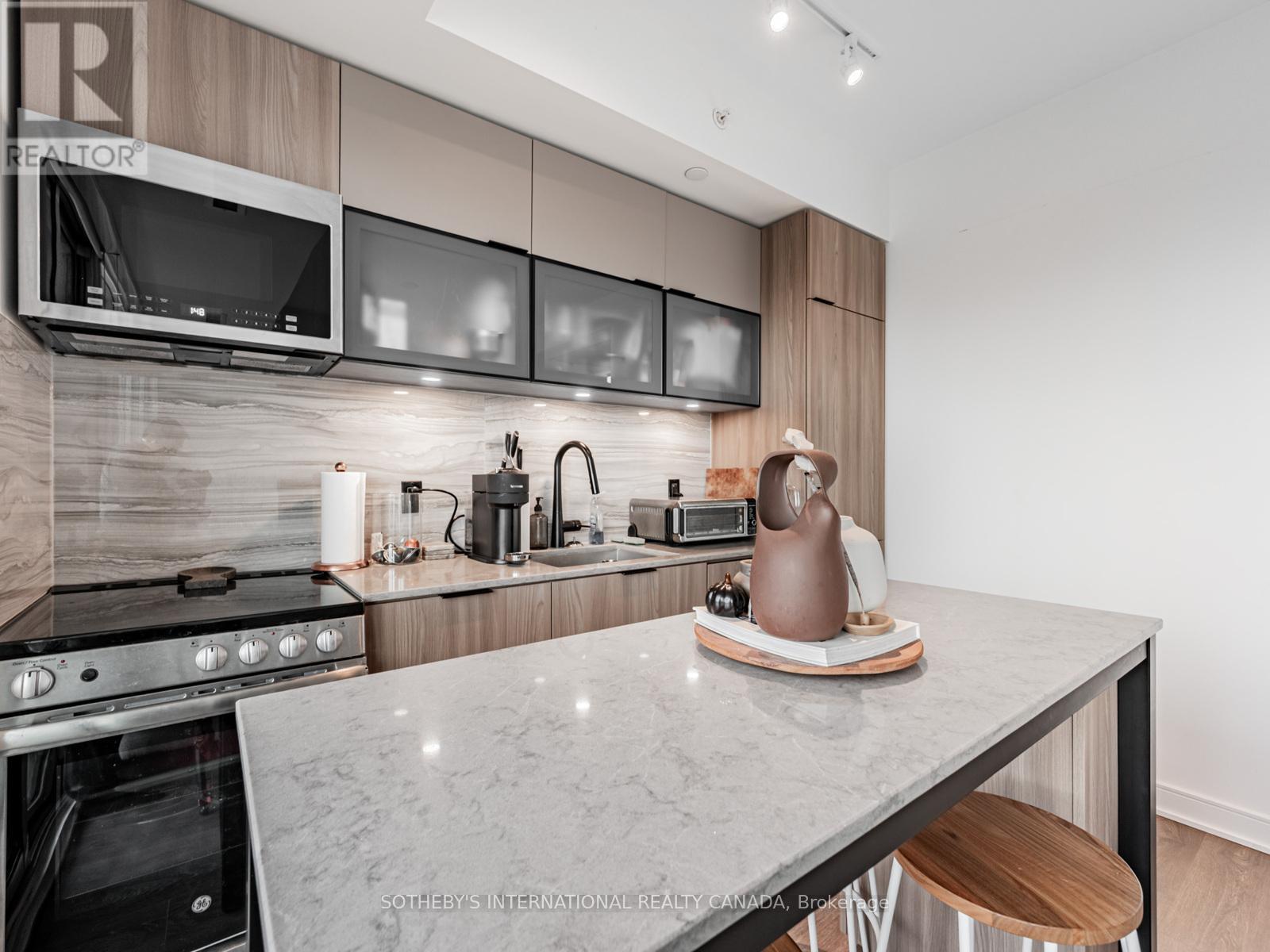 1018 - 60 Tannery Road, Toronto, Ontario  M5A 0S8 - Photo 7 - C12585522