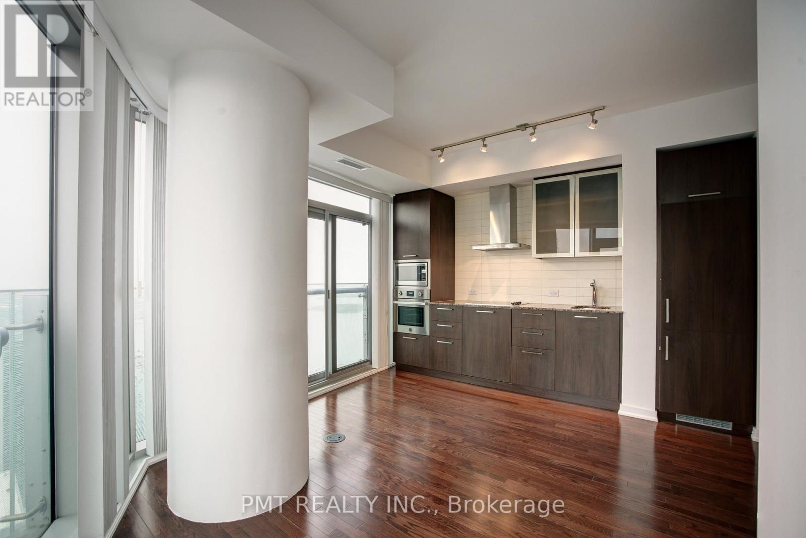 6411 - 14 York Street, Toronto, Ontario  M5J 0B1 - Photo 3 - C12585570