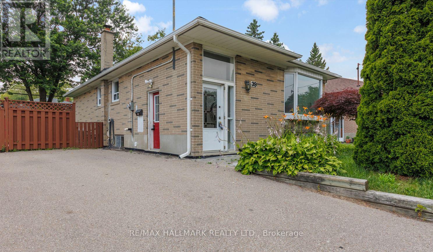 BSMT - 39 STANSBURY CRESCENT, Toronto, Ontario