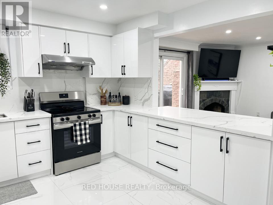 2 - 87 Irwin Road, Toronto, Ontario  M9W 5W1 - Photo 5 - W12531670