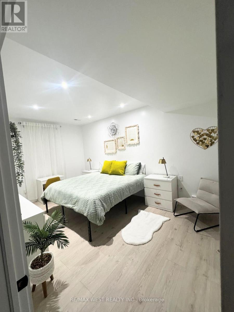 6 Creston Road, Toronto, Ontario  M6A 1J1 - Photo 40 - W12584644