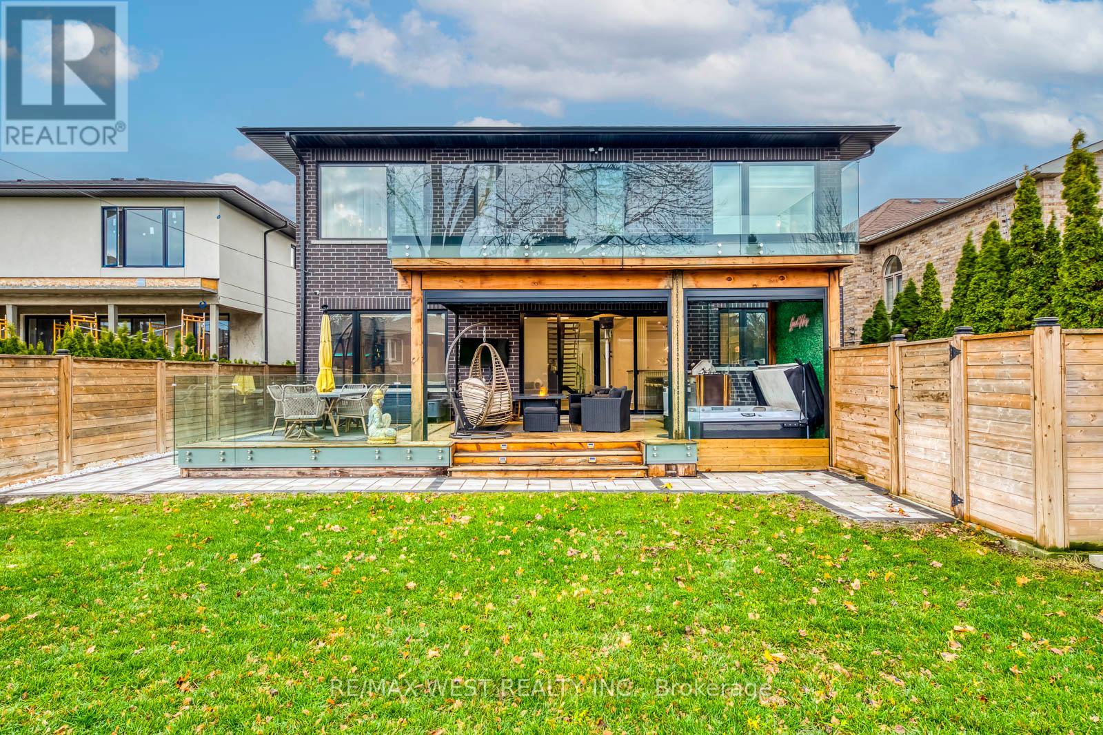 6 Creston Road, Toronto, Ontario  M6A 1J1 - Photo 48 - W12584644