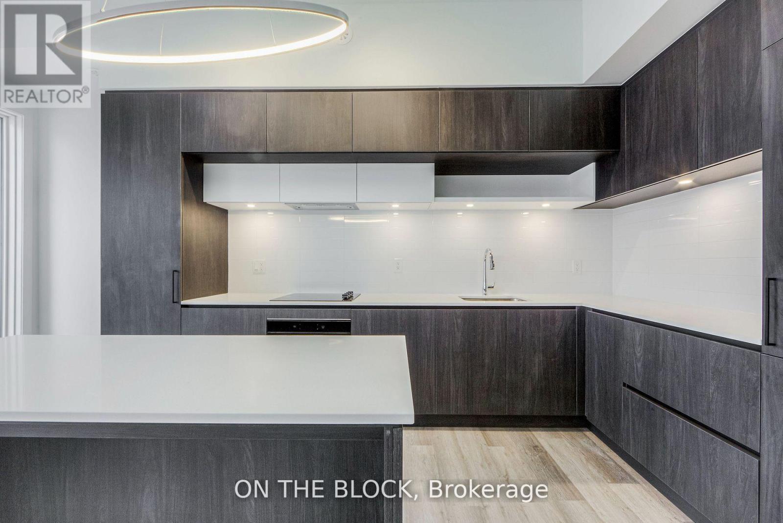 1415 - 15 DAVID EYER ROAD, Richmond Hill, Ontario