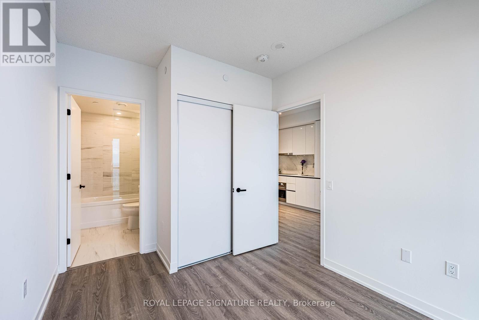 3007 - 8 Interchange Way, Vaughan, Ontario  L4K 5Z7 - Photo 36 - N12585482