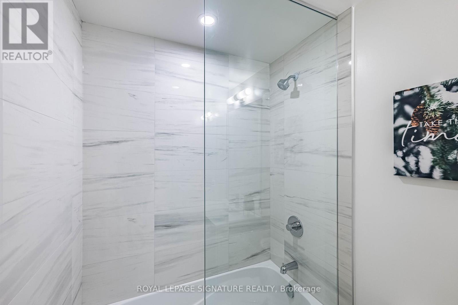 3007 - 8 Interchange Way, Vaughan, Ontario  L4K 5Z7 - Photo 39 - N12585482