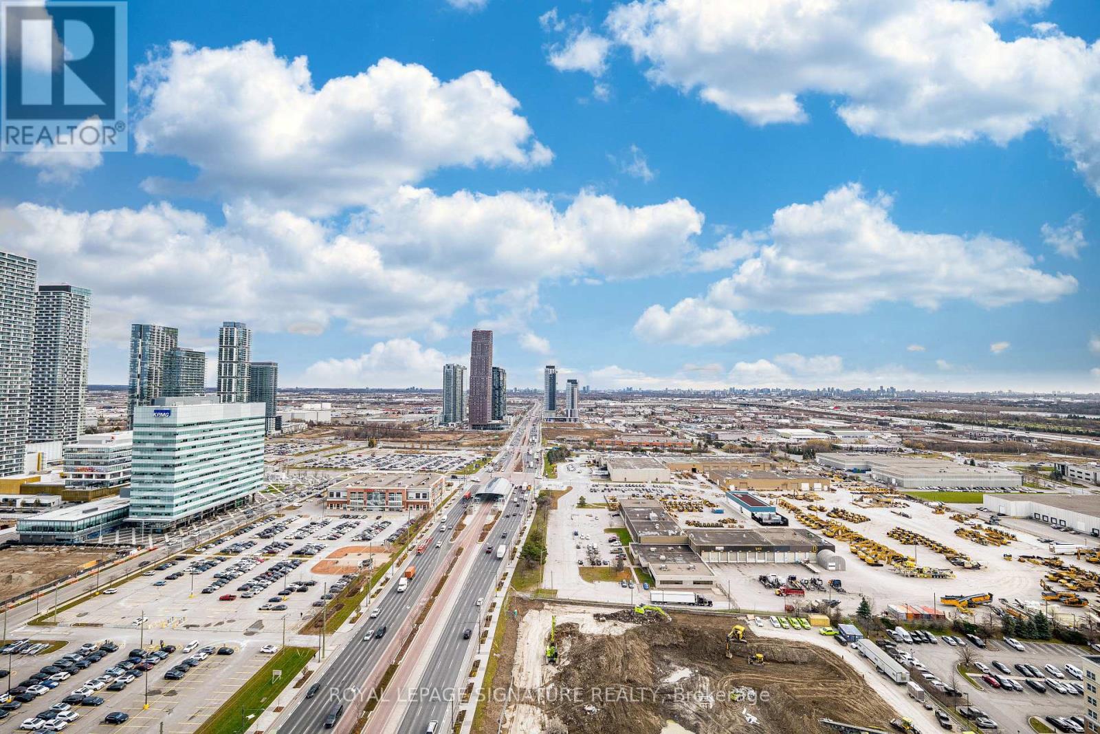 3007 - 8 Interchange Way, Vaughan, Ontario  L4K 5Z7 - Photo 43 - N12585482