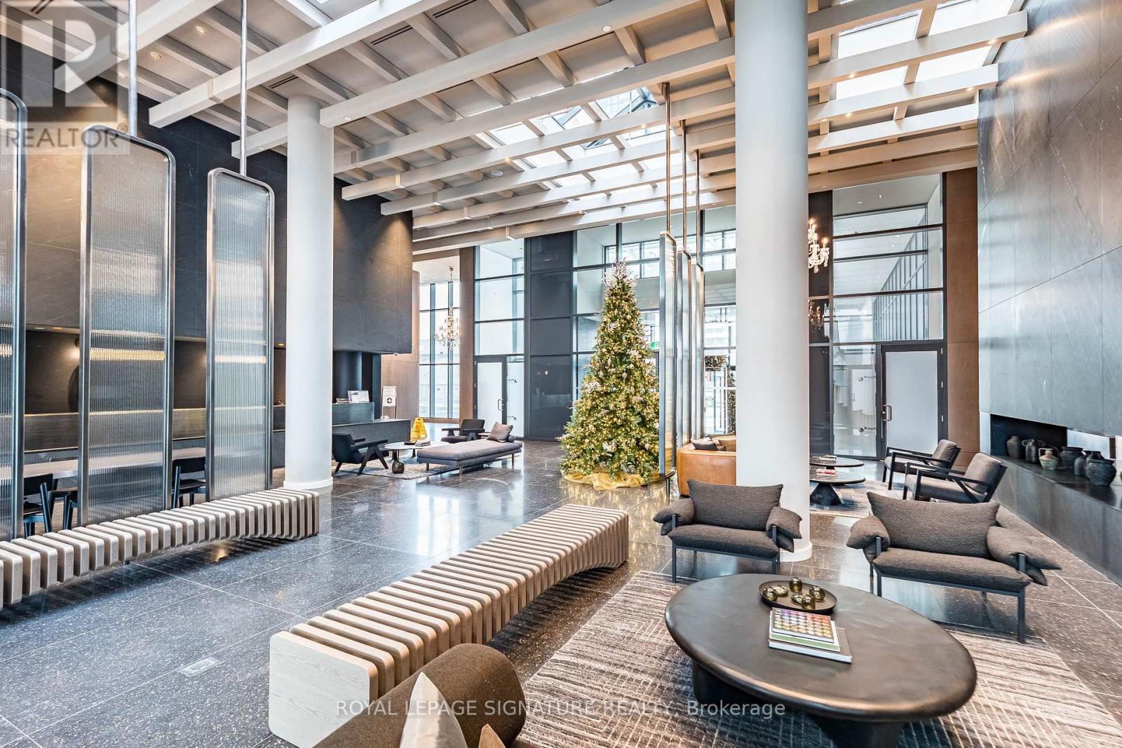 3007 - 8 Interchange Way, Vaughan (Vaughan Corporate Centre), Ontario  L4K 5Z7 - Photo 6 - N12585482