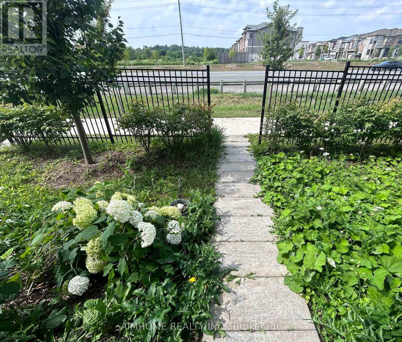 167 Harding Park Street, Newmarket, Ontario  L3Y 0E3 - Photo 8 - N12585588